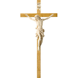 Cristo Pisa en cruz de roble